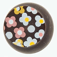ベルギーチョコは、ベルギー産カカオ55％クーベルチュール使用なめらかでちょっぴりビターなベルギーチョコ（時之栖「NormandieChocolat（ノルマンディショコラ）」の「NC-2 ポップショコラ詰め合わせ 12本入り」）